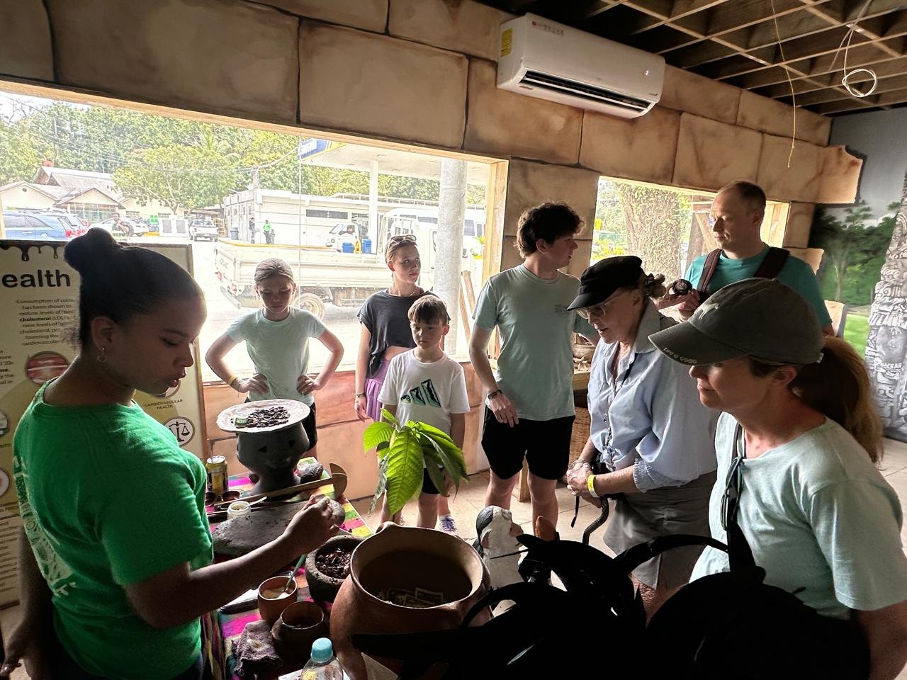 Paquete Ultimate Roatan Island Trip Plus Monkey and Sloth Experience